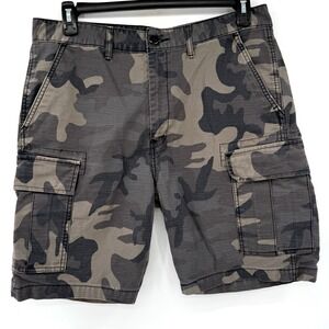 Levis Strauss & Co White Tab Camouflage Cargo Shorts Men's Size 34 Skater Y2K